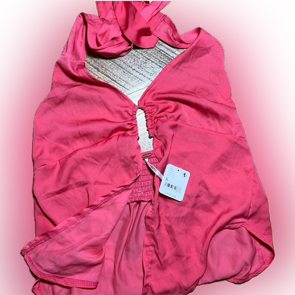 🩷NWT Free People Size S Berry Pink Halter Top with 1/2 Ring Accent